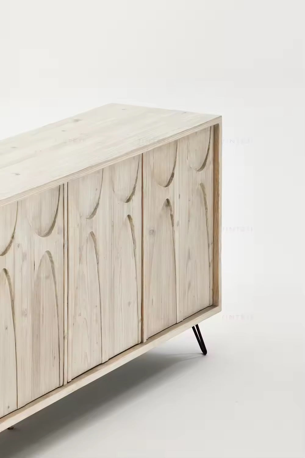 Sideboard „Riviera“ – Aus Kiefernholz und Stahl