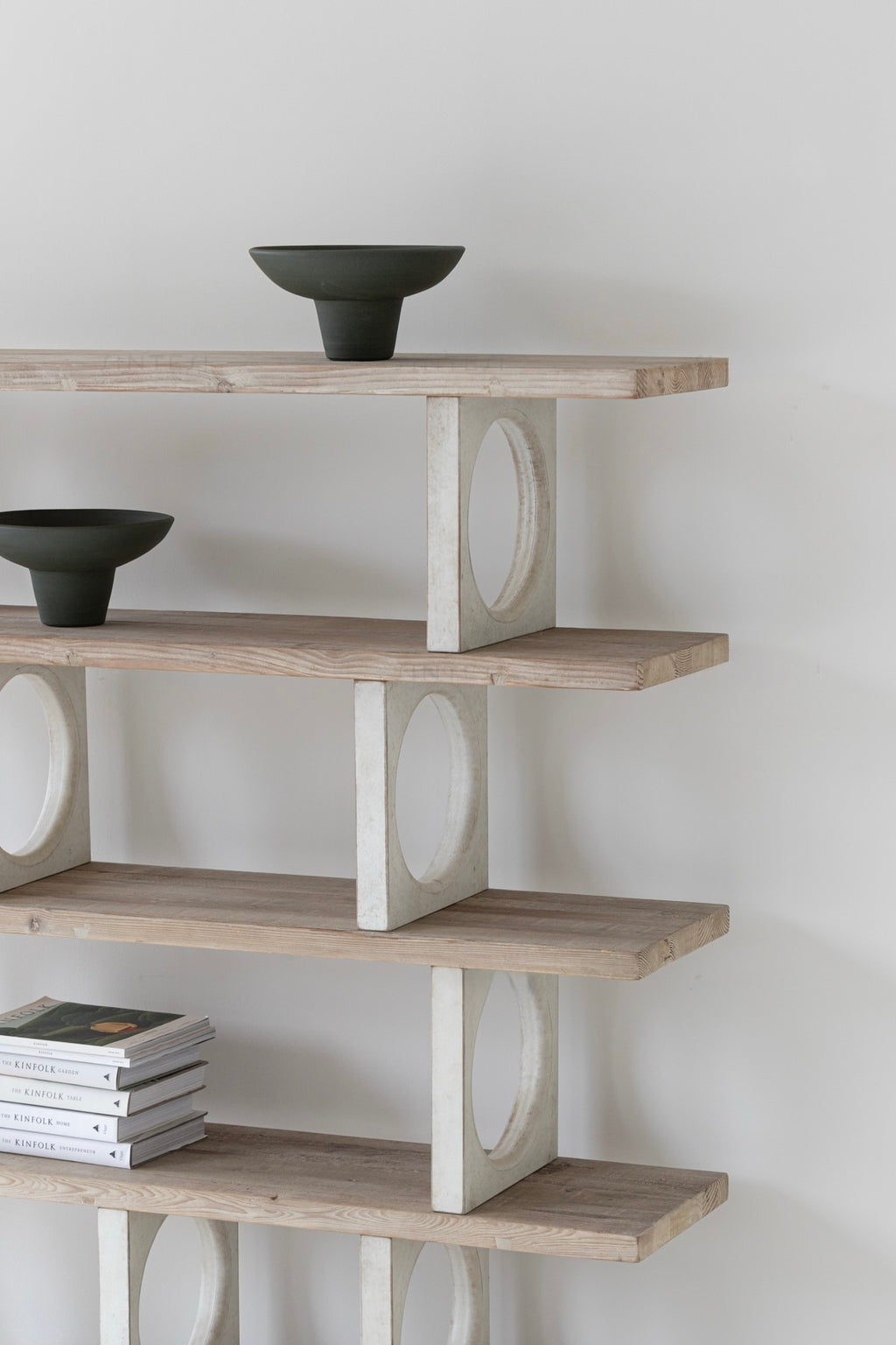 Regal „Nordic“ – Aus Kiefernholz und MDF