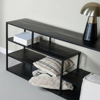 Regal „Huub“ – Schwarzes Regal aus Mangoholz & Metall