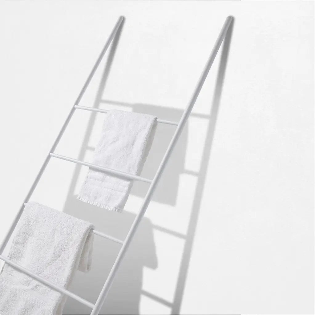 Handtuchleiter „Sable“ – Metall, Weiß oder Mattschwarz, 160 cm